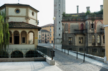 Sacile, Pordenone. Friuli. Chiesa di Santa Maria della Pietà con ponte sul Livenza