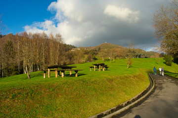 Obraz premium otoño en Asturias, Oviedo, parque público Purificación Tomas, España, Spain