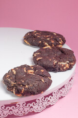 brownie cookies on the plate