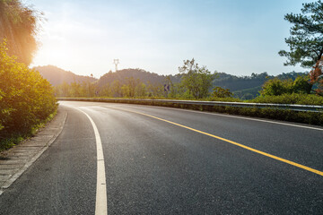 Fototapeta premium Skyline of Mountain Forest Expressway
