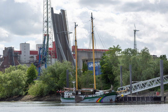 Greenpeace Schiff , Klipper Beluga II - im Hamburger Hafen