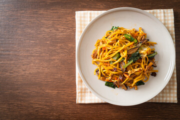 stir-fried yakisoba noodles with vegetable in vegan style