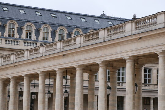 Stoa of the monumental palace