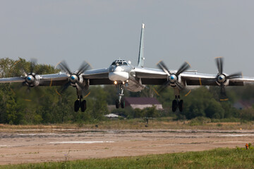 Tu-95 Bear heavy bomber of the Russian Air Force at Ryazan Engels Air Force Base - 568071359