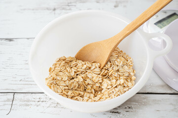 ボールに入れたオートミール