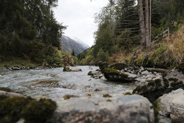 Landschaft im Pitztal, Alpen, Österreich im Herbst/Winter