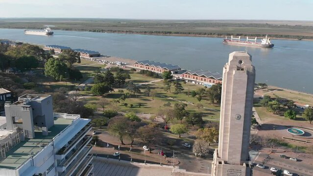 Monumento a la Bandera, Rosario, Santa Fe, R&iacute;o Paran&aacute;, Barcos