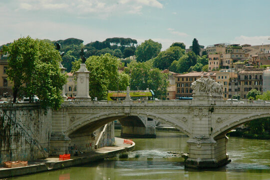 Bridge over the Tiber © Colin