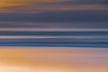 Obraz premium Abstract soft panning sunrise seascape