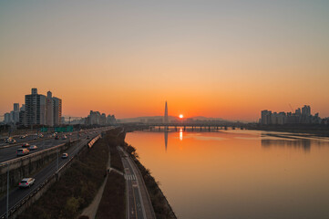 Fototapeta premium Panoramic view of sunrise at han river Seoul City, South Korea.
