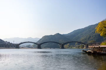 Papier Peint photo autocollant Le pont Kintai 山口県岩国市を流れる錦川に架かる錦帯橋