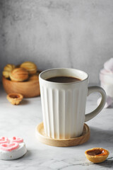Fototapeta na wymiar hot chocolate with marshmallow hearts