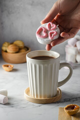 hot chocolate with marshmallow hearts