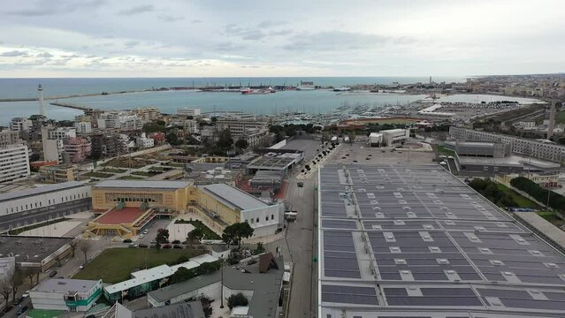 lungomar di bari in prossimit&agrave; della fiera del levante