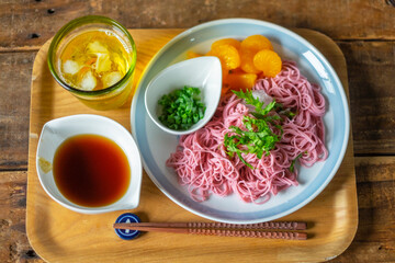 赤シソそうめん