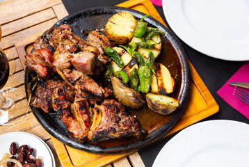 Fototapeta premium Chuleton de buey in a spanish restaurant
