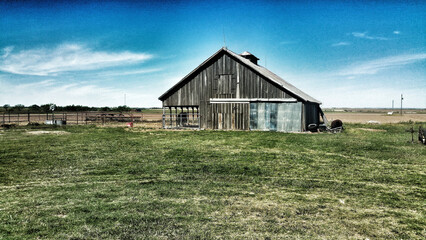 Obraz premium old barn in the field