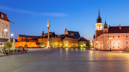 Warsaw. Castle Square with old colorful houses in the early morning.
