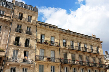 Fototapeta na wymiar Real Estate - France - Bordeaux - uptown facade