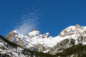 Fototapeta na wymiar Winter in the Pyrenees