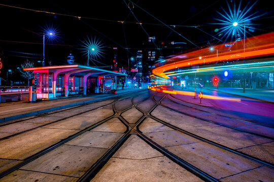 Tramstation at Night Tram in der Nacht
