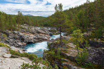 Fototapeta na wymiar Der Ridderspranget Fluss im östlichen Jotunheimen Gebirge in Norwegen