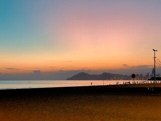 Puesta de sol de playa de Benidorm