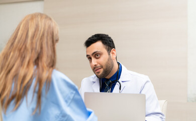 The doctor did a daily check-up and talked about the serious illness that had happened to the girl. to know the progress of treatment