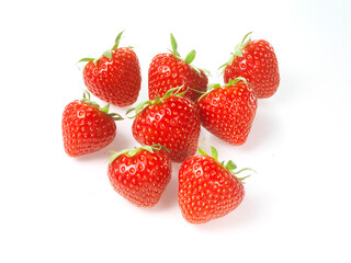 Mehrere_Erdbeeren_02