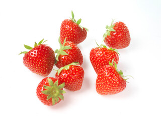 Mehrere_Erdbeeren_03
