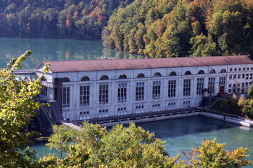 Wasserkraftwerk am Wohlensee, Schweiz	