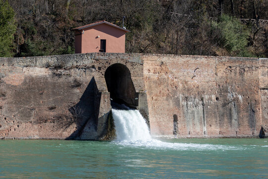 Park of the chiusa Bologna medieval dam for the passage of water in Bologna public park
