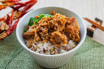 雑穀米の豚丼