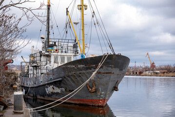 Fototapeta na wymiar old ship ran aground in Ukraine