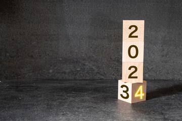 2023年から2024年へ