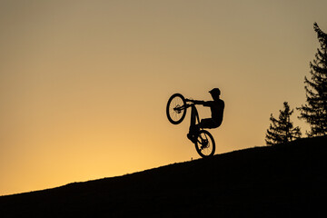 Obraz premium MTB-Sunset ride 