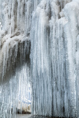 福島県　真冬の猪苗代湖のしぶき氷