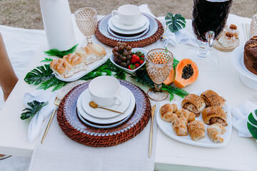 beach wedding picnic
