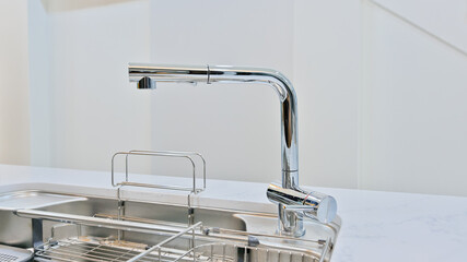 Simple kitchen faucet in silver color