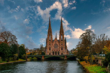 Fototapeta na wymiar Church of Saint Paul in Strasbourg, France
