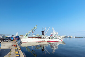 【青森八戸漁港舘鼻岸壁】日曜日早朝の漁港の風景
