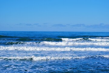 青い空と青い海