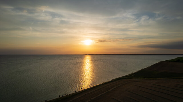 Sonnenuntergang an der K&uuml;ste D&auml;nemarks