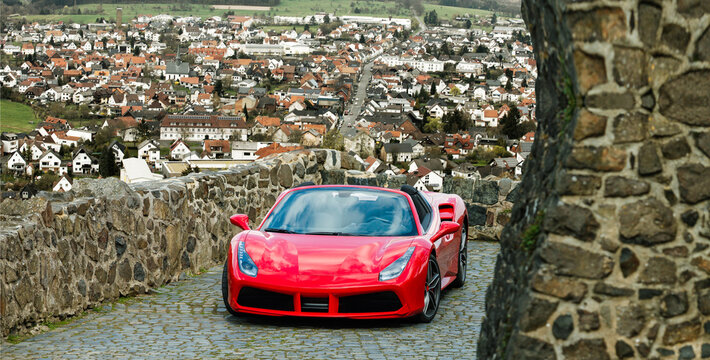 Sportwagen. Ferrari 360 F1. Scuderia Ferrari.	
