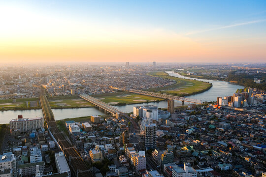 千葉県市川市 アイ・リンクタウン展望施設からの夕景、江戸川区方面