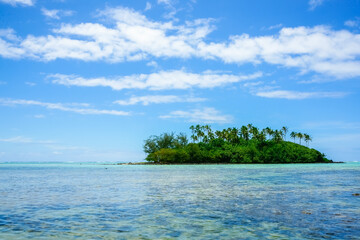 View along tropical island beach