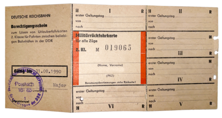 Eine alte Militärfahrkarte der Grenztruppen, der NVA der DDR.