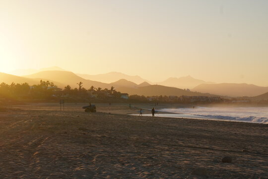 wonderful sunrise pictures on Playa San Pedrito in Baja California Sur, Mexico