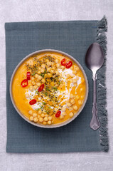 Creamy vegetable soup with chickpeas