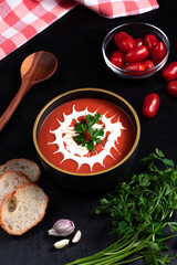 tomato soup with bread